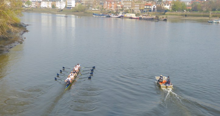 Oxford row away from Hammersmith Bridge.
