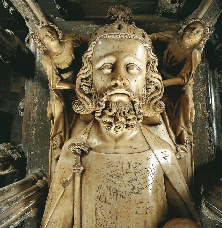 Edward II’s tomb effigy at Gloucester Cathedral. The graffiti was etched by eighteenth-century choirboys.