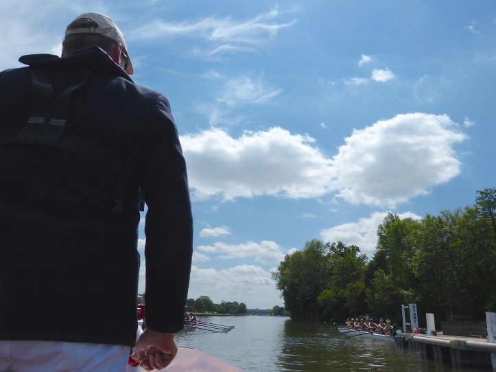 Pic 11. Club Eights, Sons of the Thames against their near neighbours, Auriol Kensington. Umpire Matthew Pinsent gets the crews ready.