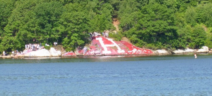 Will the 'Rock' be red or blue on Monday?