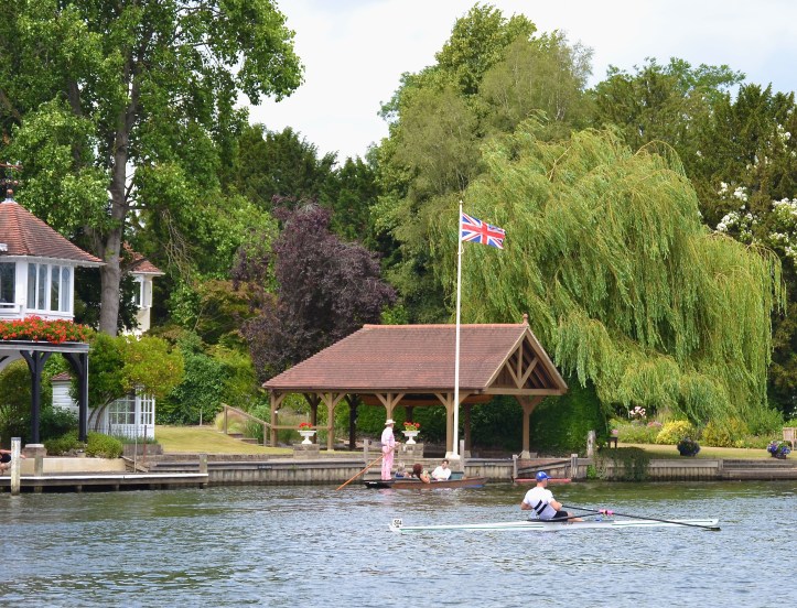 Pic 18. Drysdale returns from the finish, passing one of Henley’s deprived areas.
