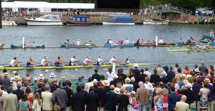 Pic 3. Leander and Molesey lead the National Training Centre, Australia, passing ‘the hole in the wall’.