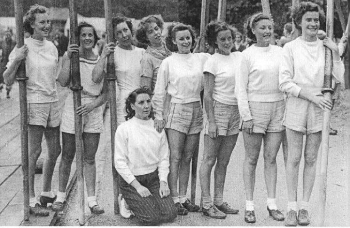 Pic: Combined Lea club 1951 Festival of Britain crew – June fourth from left, back row. Family picture.