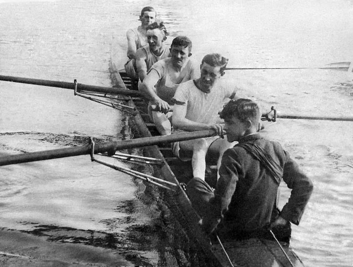 Radley 4 after winning a race – Laurie at 2.