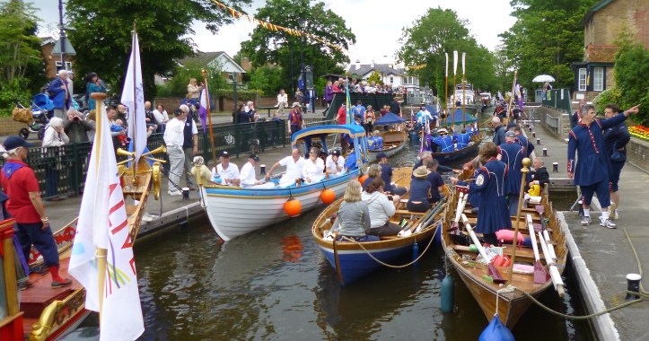 Pics 10, 11, 12. The flotilla took three fills of Boulter’s Lock. (This and two images above).