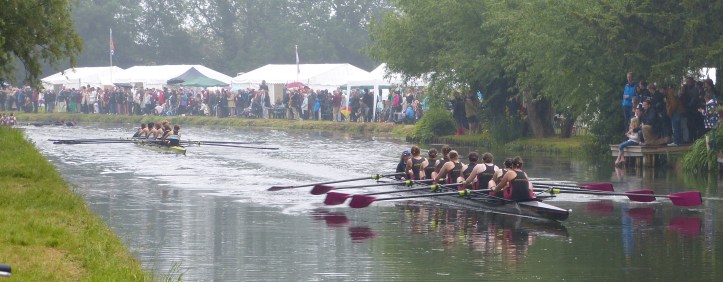 Pic 15 & Pic 16. Caius chase Downing in the battle for the women’s Head of the River.