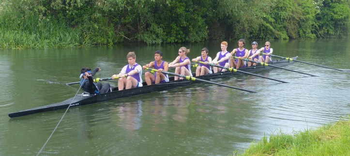 Pic 7. A member of the boat’s bank party is audibly counting down to the start cannon but, if the crew go early, they may find that they are in a coxless eight.