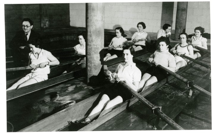 GB Women's crew c. 1930s.