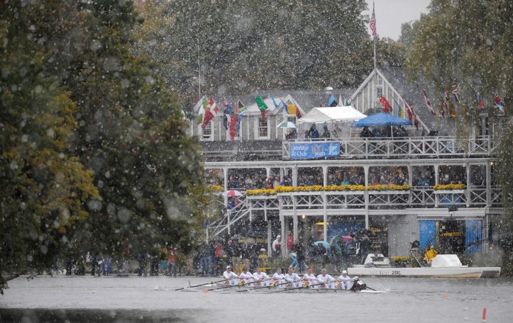 Cambridge, USA, Championships Men's Eights, M8+, Tideway Scullers School, [Great Eight] passing Cambridge BC. during the 2009 Head of the Charles Sunday 18/10/2009 [Mandatory Credit Peter Spurrier Intersport Images].crew, Tim MAEYANS, Alan CAMPBELL, Lassi KARONEN, Marcel HACKER, Mahe DRYSDALE, Warren ANDERSON, Ondrej SYNEK, Iztok COP and cox Ali WILLIAMS..
