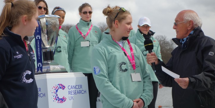 At the toss before the Women's race. Photo: 