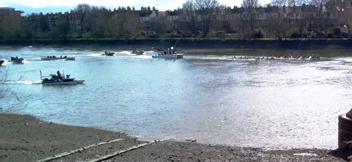 Women’s Race, just before the Hammersmith Bridge.