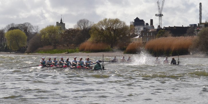 Pic 10. + 10 min 45 sec: Alongside the Eyot, Baynham-Williams found that her bold move did not give her the advantage that she had hoped for and Cambridge, in the faster water, closed the gap. However, in the prevailing conditions, it was not possible for them to capitalise on Oxford’s mistake and make a ‘big move’. Isaiah 54:11. O afflicted one, storm-tossed, and not comforted…..