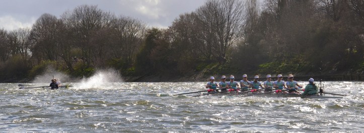 Pic 13. + 13 min 43 sec: From above the Eyot, Oxford started to pull away and had a two-length lead at Chiswick Pier.
