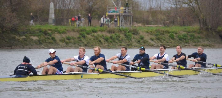 Pic 4. Oxford at the Mile Post. From the cox: de Toledo, Williams, Eggenkamp, Ayer, Manners, Blanda, Berger, Anderson and Pelham.