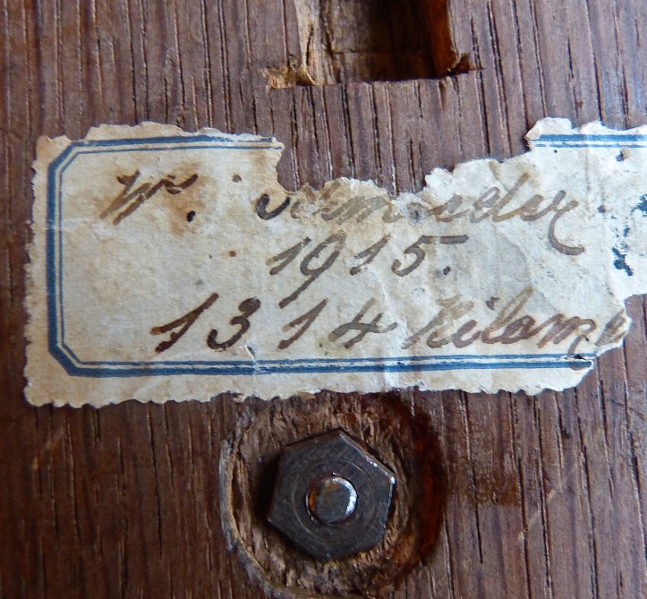 Remarkably, after 101 years the back of the Dresden plaque still has most of the paper label recording the winner’s name and the distance sculled – 1,314 kilometres (816 miles). Someone familiar with German surnames may be able to make out the name of the person who originally won it.