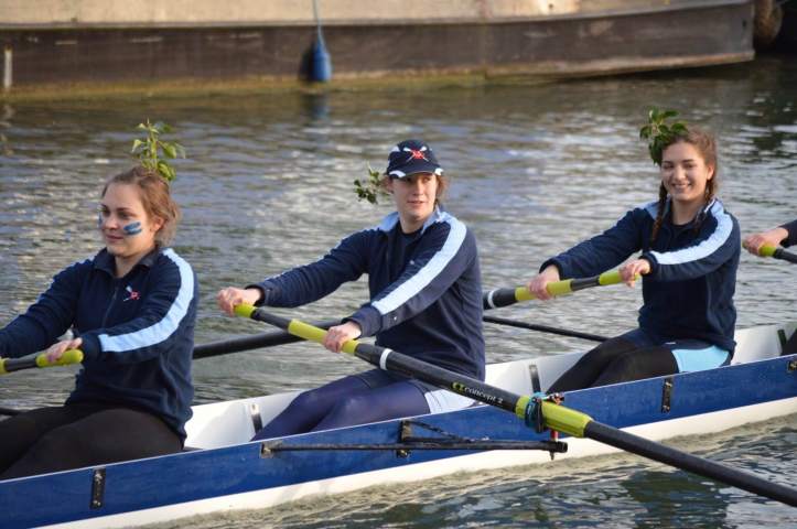 Picture 6: Emma sat at three for our Lents campaign. Here she can be seen wearing her trusty Dark Mornings Fleece. Photo: ‘Can’t Help but Catch Crabs’.