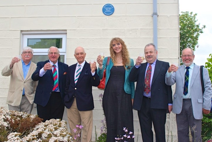 Prior to the 2016 Kinnear Dinner, a group from the Laurencekirk & District Rotary Club and I visited Wally’s childhood home and drank a toast under the commemorative plaque. Second from the left is Jim Brown and at the end on the right is Allan Smith, President of the local Rotary and Chairman of the Kinnear Dinner and who gave me a wonderful tour of the Howe o’ the Mearnes and of the city of Aberdeen.