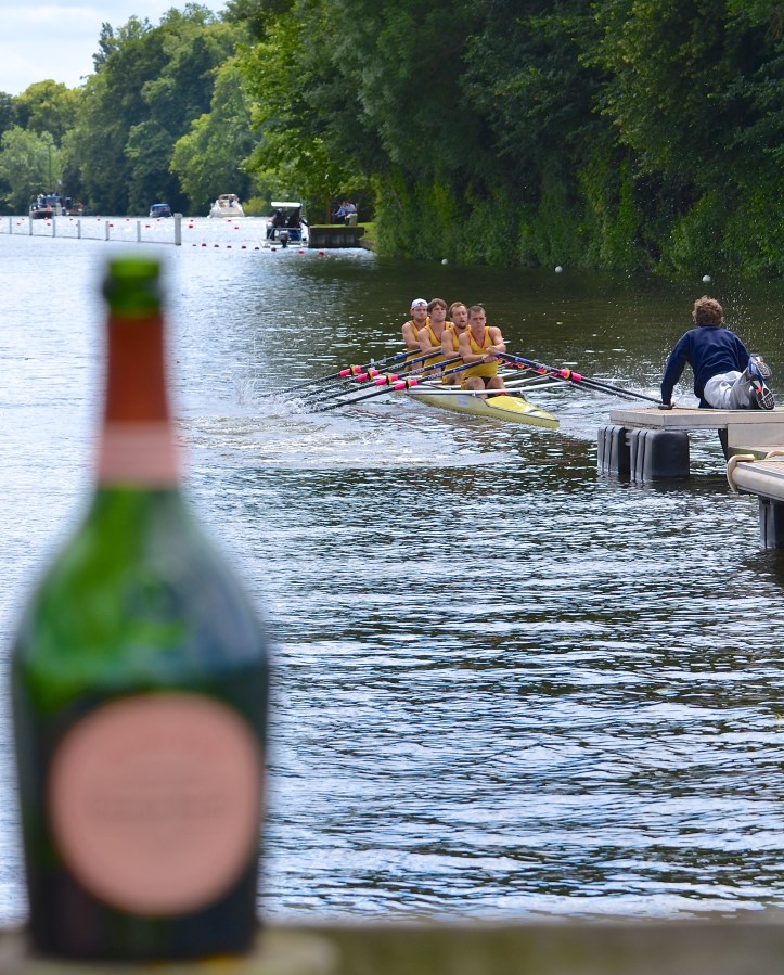 No Champagne for the Czechs who lost to Leander Club by 3 3/4 lengths.