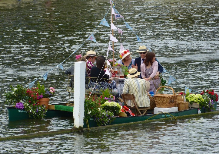 A very civilised way to view the racing – 3.