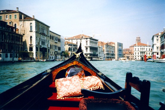 gondola-in-venice