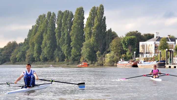 Passing Chiswick Pier. Times to Chiswick Steps: Kirkwood 12.40, Boddington 13.26, Richards 13.29, Christie 13.31.