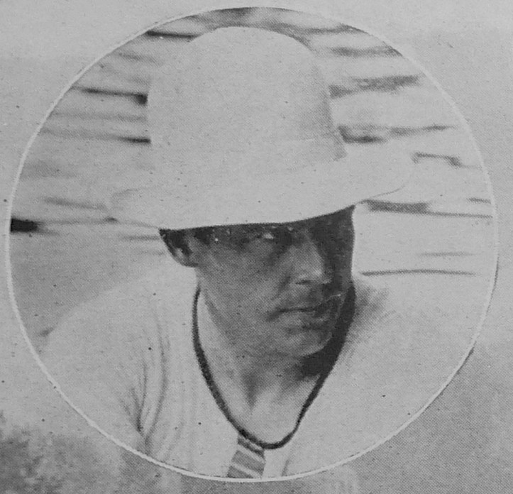 Pic 12. Geoff Morris at Henley, 1923. A hat was necessary during the very hot summer but this high crown number, apparently made from felt, seems most unsuitable to race in. An indicator of future eccentricities perhaps?