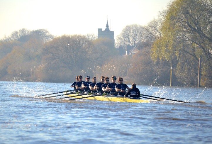 “Daniel” at Chiswick Eyot. As the race wore on, they looked the more powerful of the two crews and they continued to stretch their advantage.