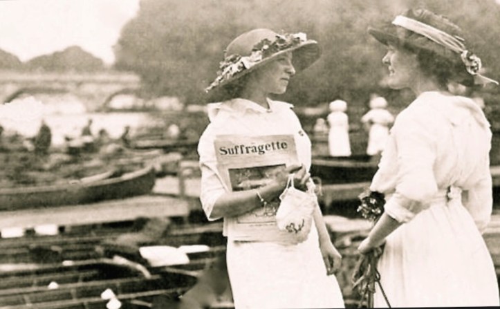 Suffragettes at Henley Royal Regatta in 1913.