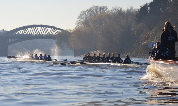 Leading boat “Heather” did not cope as well as “Helen” with the wash at Barnes.