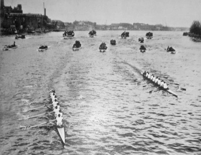 In the 1950 Boat Race, Oxford had lead from the start but Cambridge went ahead by the Mile Post. At Hammersmith (pictured here), their lead was half-a-length, and was one length at Chiswick Steps, two-and-a-half at Barnes and three-and-a-half at the finish.